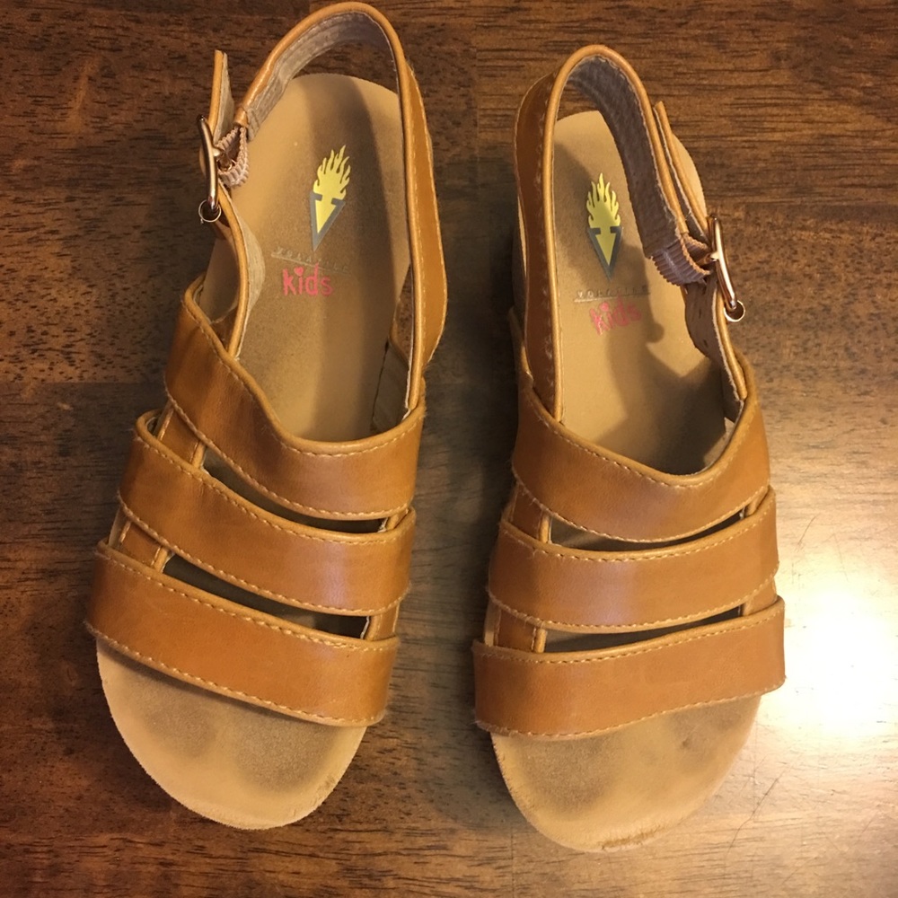 Girls Volatile Wedges